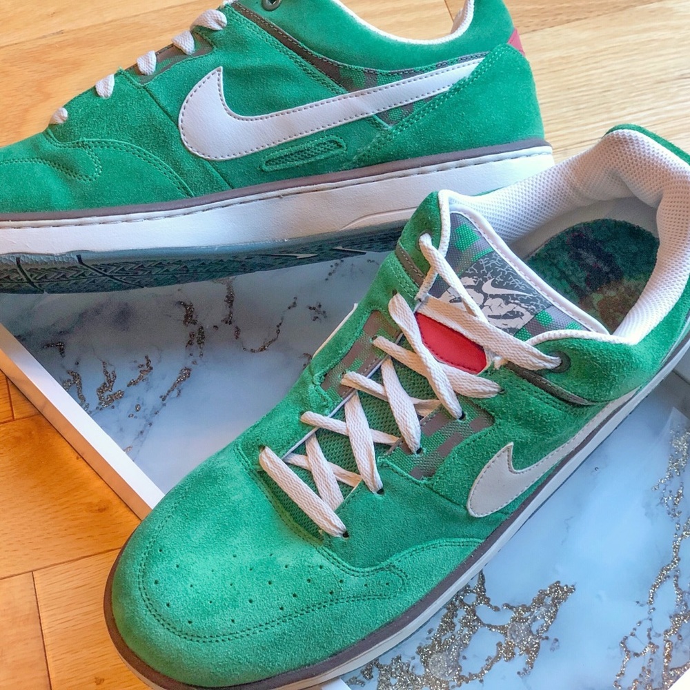 SOLD | Green/white Suede Air Zoom Cush RARE | Nike - Picture 1 of 8